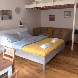 V57 Oktogon Apartamento