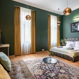 The Pearl Of The Heart Of Budapest